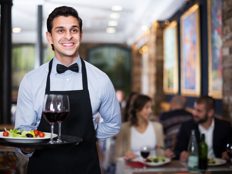 Digitalisierter Restaurantbesuch: Wieso die Gastronomie immer öfter digitale Speisekarten nutzt