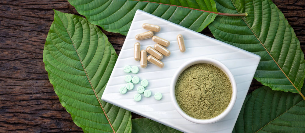 Kratom im Fokus: Pflanzliche Selbstfürsorge zwischen Tradition, Wirkung und Verantwortung